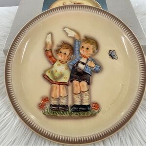 Goebel Hummel 1985 Anniversary Collector’s Plate, Goodbye or See you soon